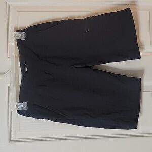 Mountain Hardwear 17.5 inch shorts